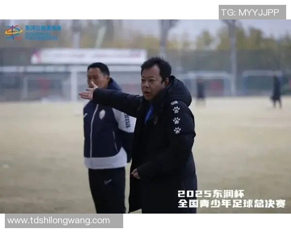 全运会特别报道：成都足球队的拼搏历程与荣耀瞬间